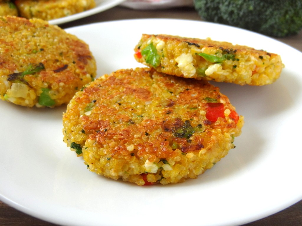 broccoli cheese quinoa patties