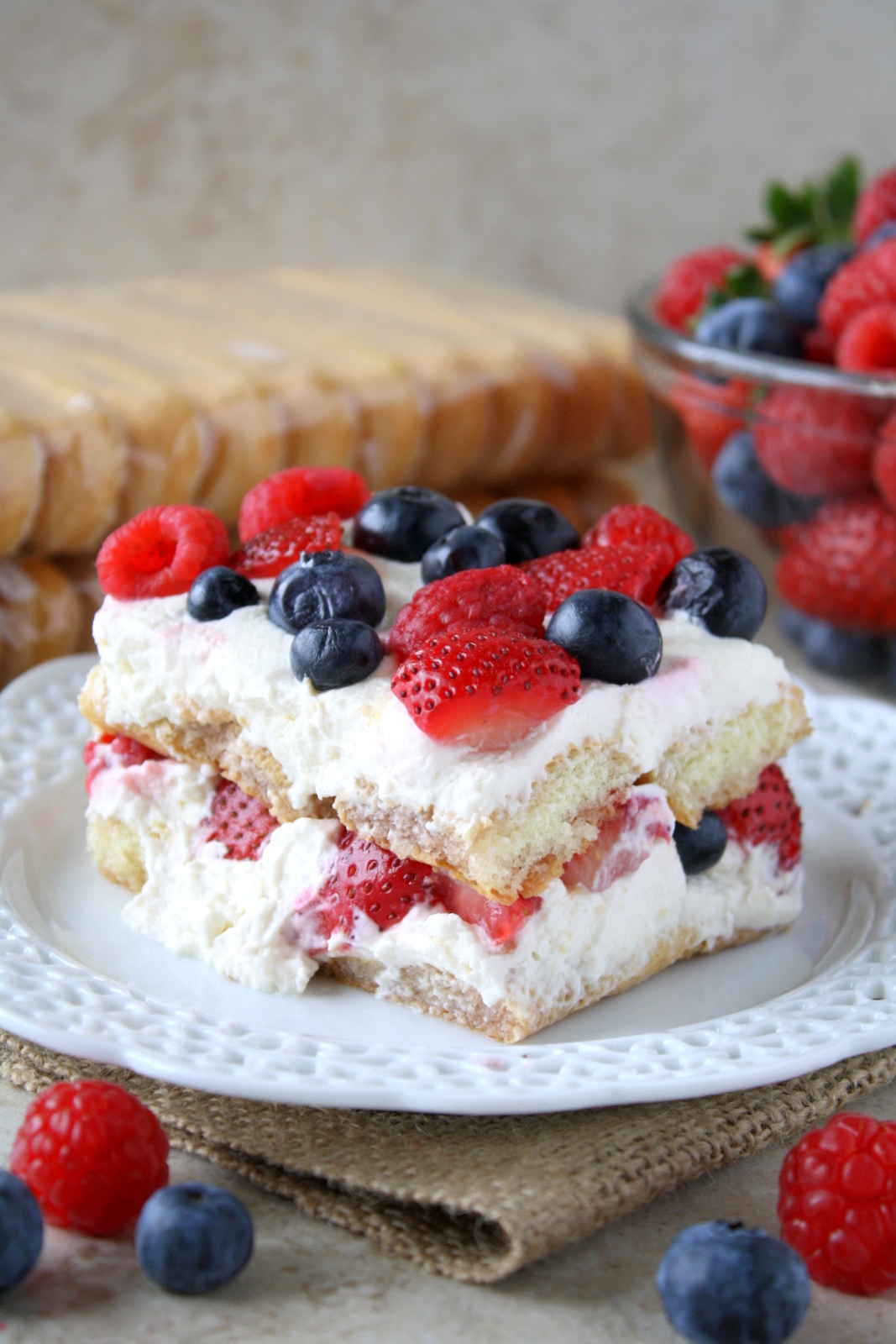 mixed berry tiramisu