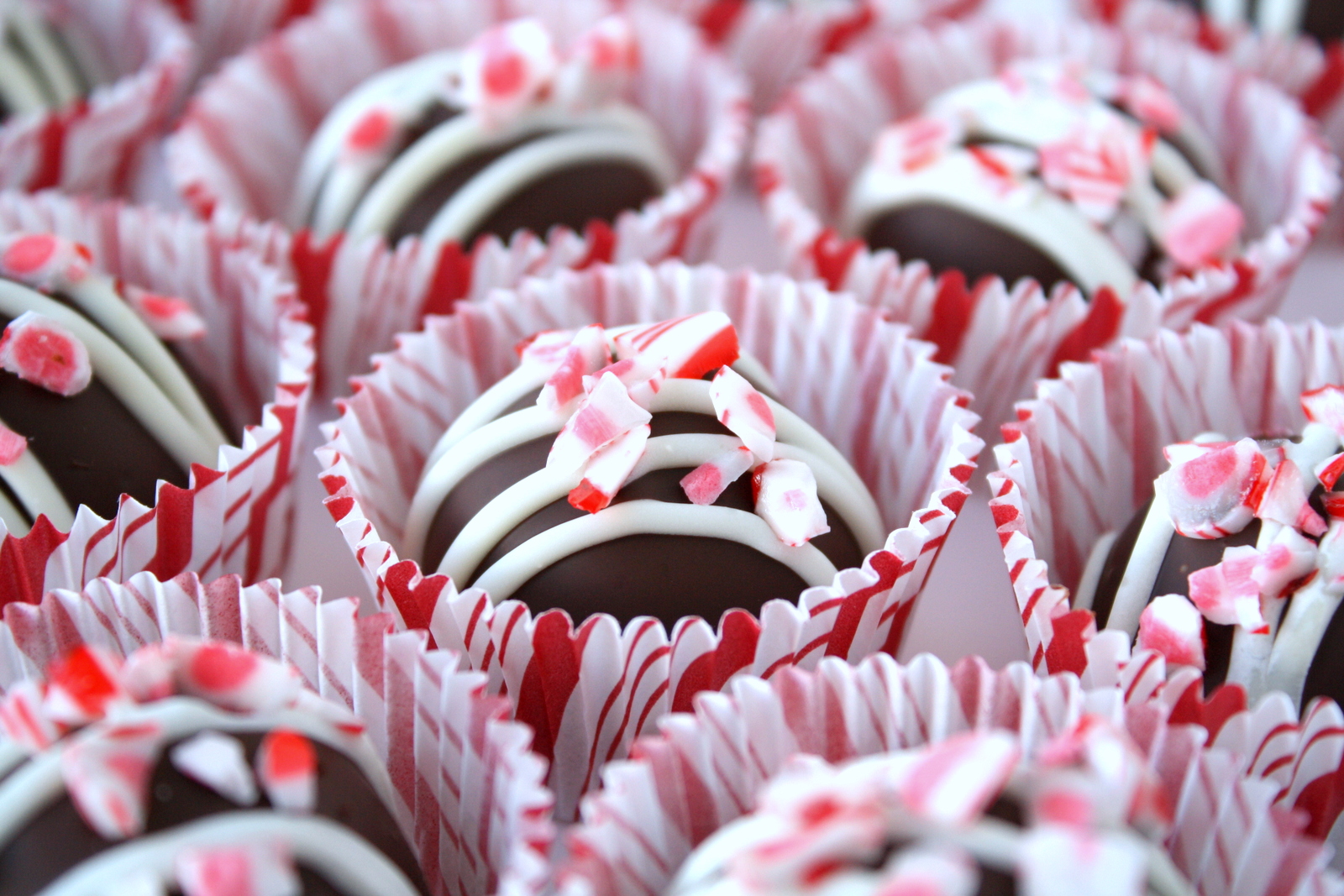 peppermint brownie truffles