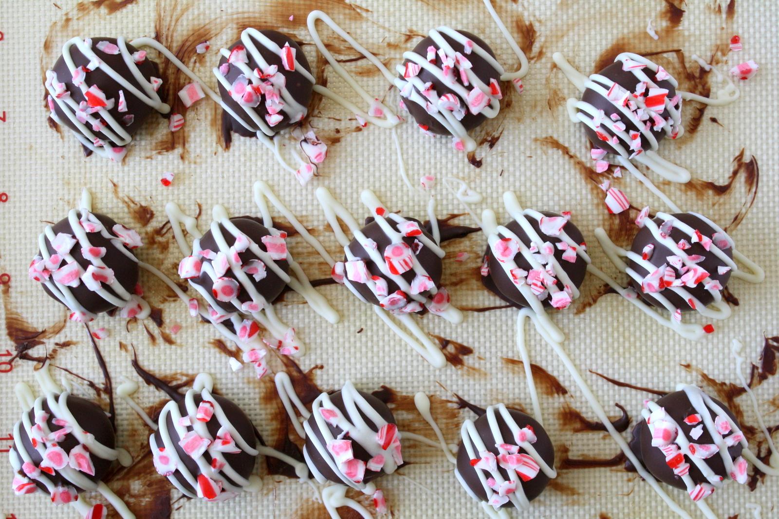 peppermint brownie truffles